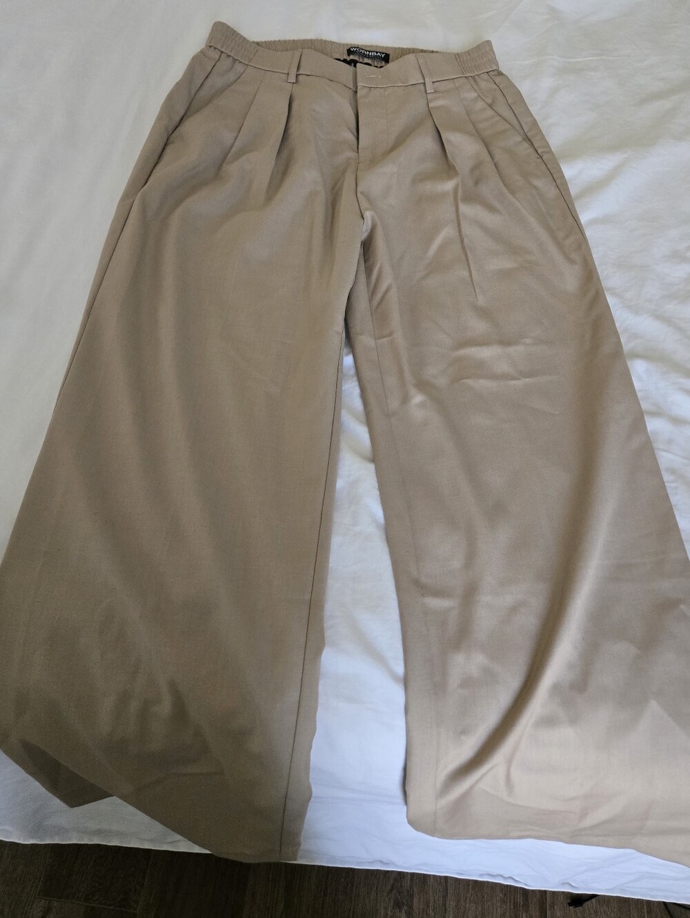 Pleated Wide-Leg Chinos — Beige